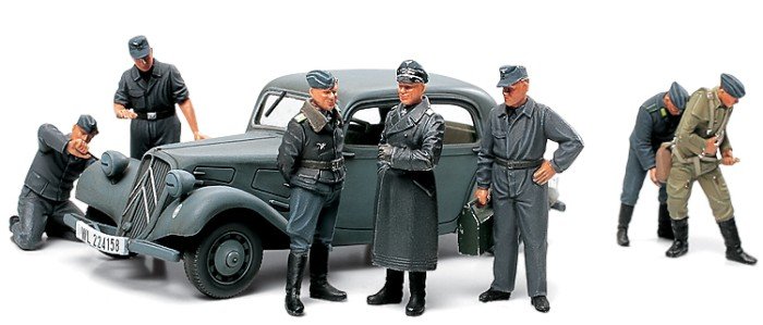 Tamiya 89731 - 1/48 Citroen Traction 11CV w/7 Luftwaffe Crew Figures - Limited Edition Scale Model